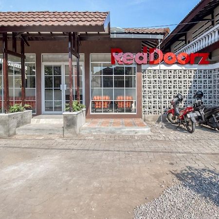Reddoorz Near Malioboro Tugu Station Jogja 2 Hotel Yogyakarta Exterior foto